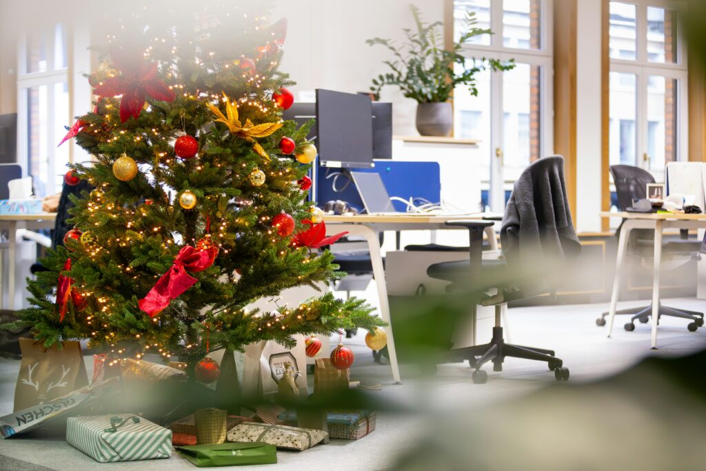HR manager handling FMLA leave requests during the holiday season while maintaining compliance and operational coverage